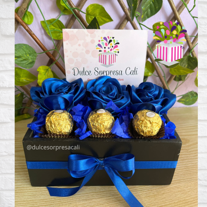 rosas azules y ferreros dulce sorpresa cali san valentin